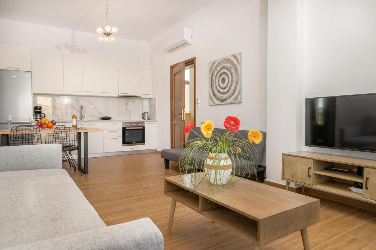 Elizabeth Stone House Apartment Неа Рода Екстериор снимка